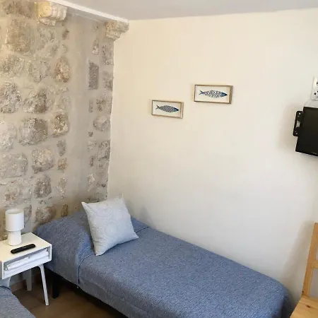 Luka Guest house
